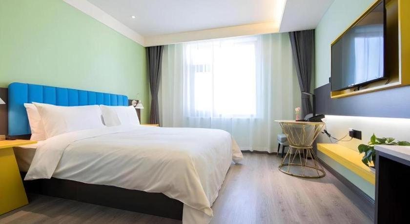 Ibis Styles Capital Airport 2*